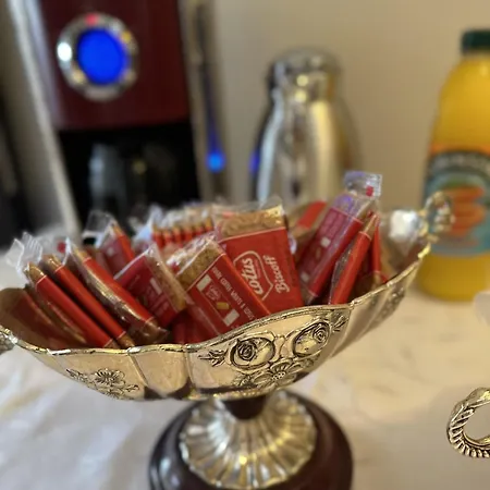 The By An Лапитос