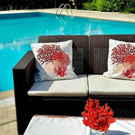 Bed & Breakfast The By An
